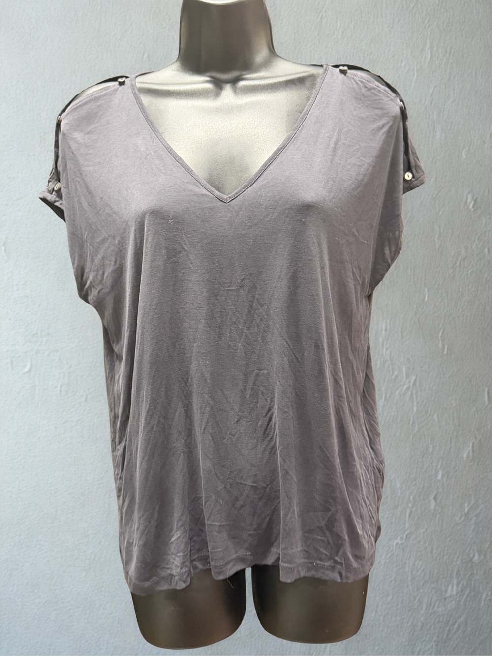 Lucky Brand V-Neck Short Sleeve Top in Gray